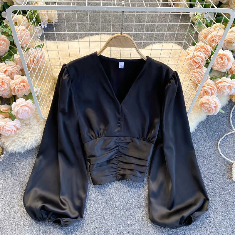 Mode féminine Col V Fold Slim Manches longues Tops courts Printemps Blanc Noir Chemises décontractées Vêtements Blouse Q991 210527