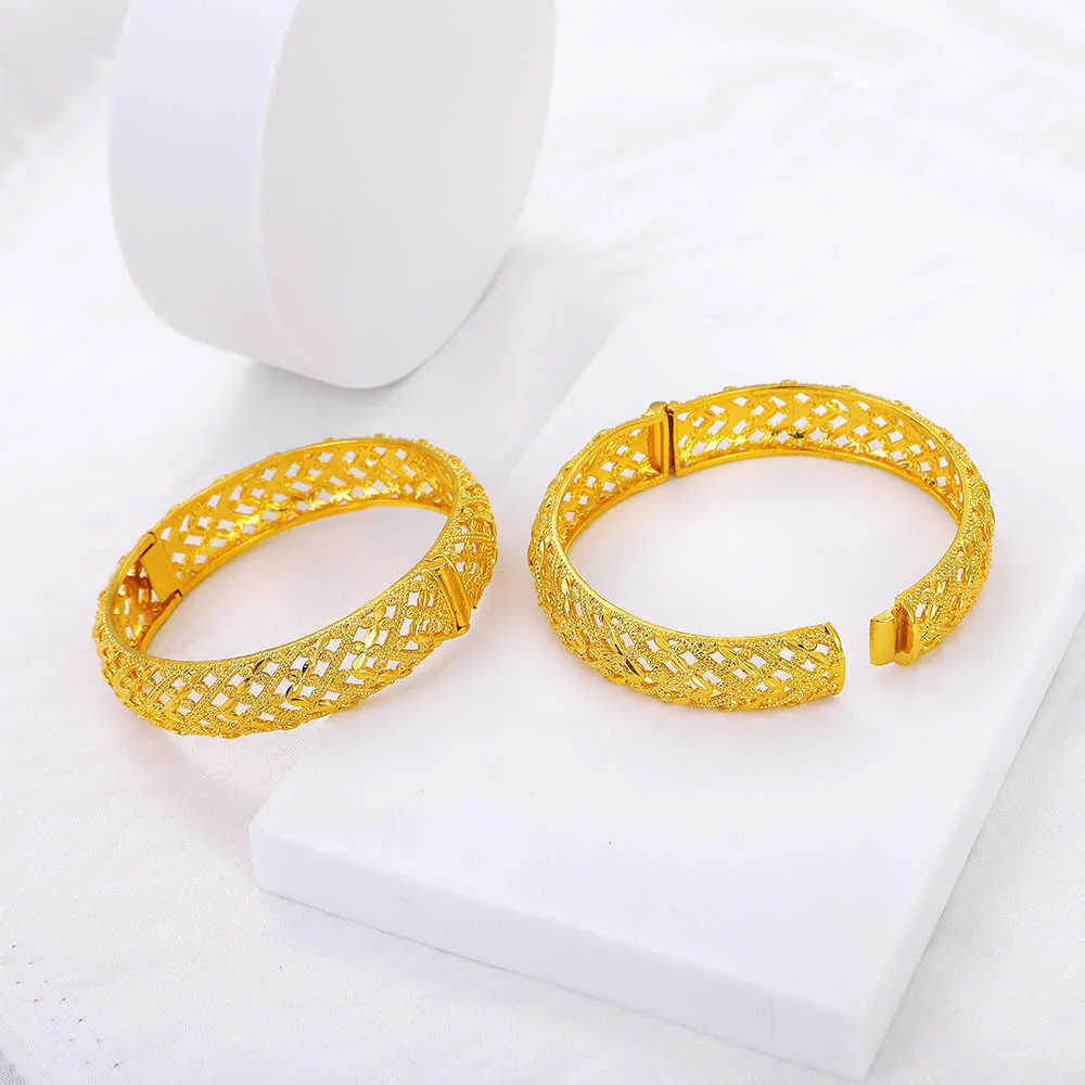 2 Pçs / lote pulseira de ouro Pulseiras para mulheres Acessórios Bride Wedding Bracelets Indiano / Etiópia / França / Africana / Dubai Jóias My42 Q0717