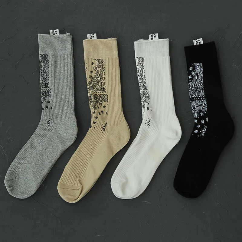 Sports, casual of cashew totem double needle cotton street sports medium tube men's and women's tide socks