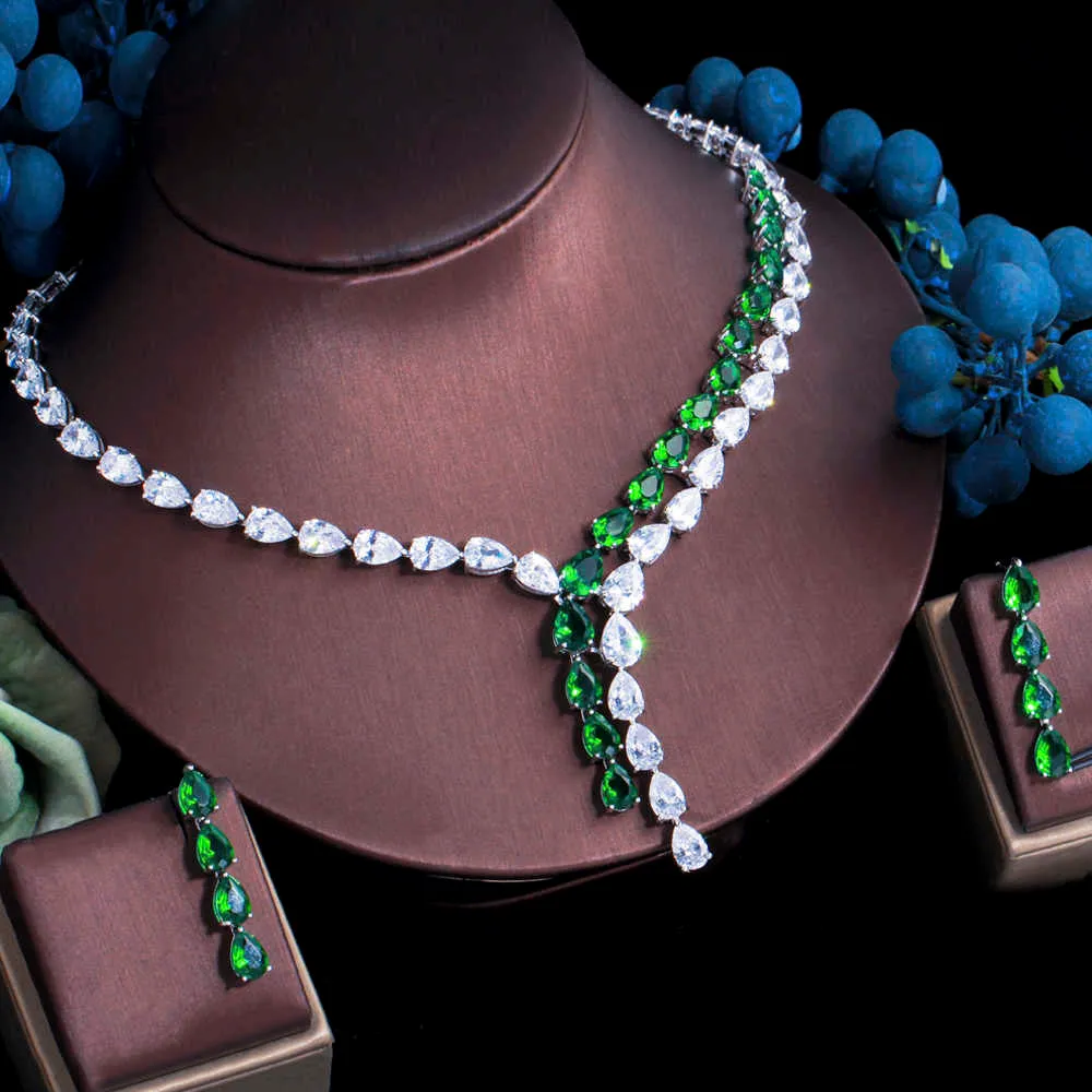 ThreeGraces Elegante verde Cubic Zirconia Lungo Goccia d'acqua Orecchini pendenti e collana Set di gioielli da sposa la sposa TZ612 H1022