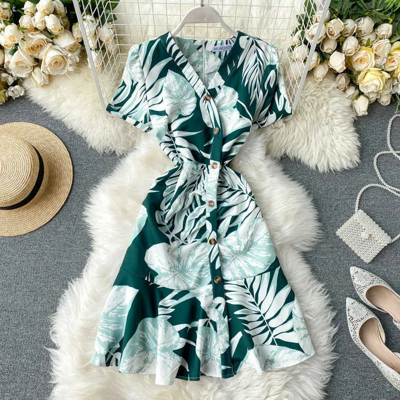 Femmes Tropical Imprimer Robes de vacances Ins Sexy Col V Manches courtes Irrégulière Slim Ruffle Robes L105 210527