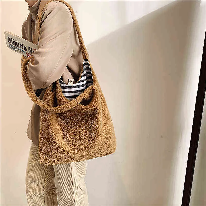 Peluş omuz çantaları kadınlar için basit moda sıcak kumaş büyük kapasiteli alışveriş çantası yumuşak tuval tote bayanlar sevimli ayı çanta 220125
