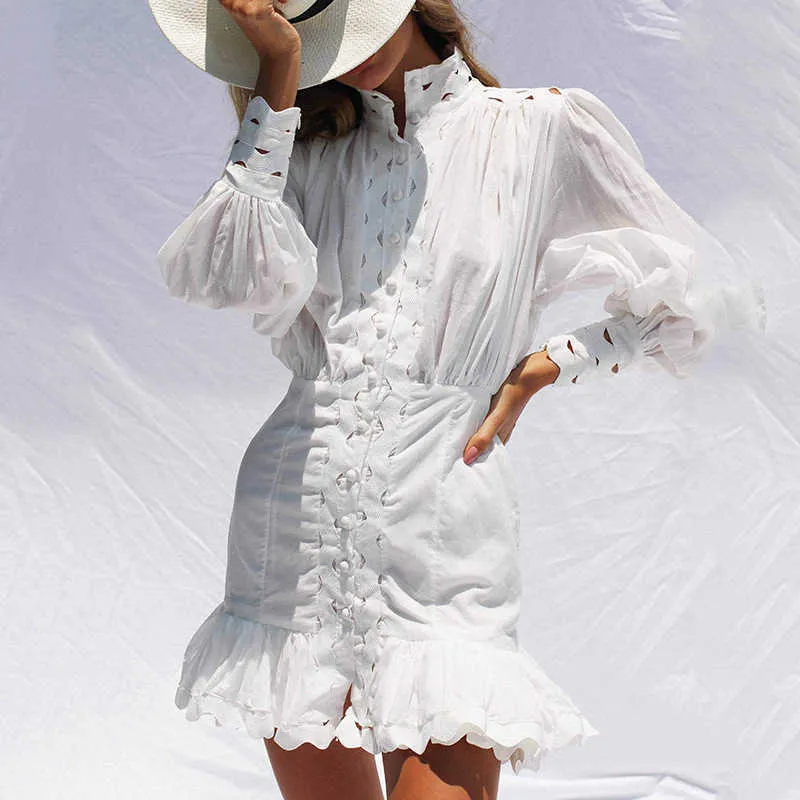 Printemps Robe d'été Mode Femmes Sexy Creux Out Patchwork Lanterne Manches Bouton Noir Blanc Chemise Sirène Mini Robe 210630