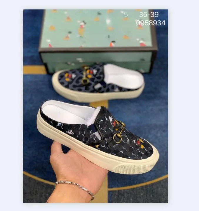 2021 Due tipi di scarpe casual da donna Designer di lusso all'aperto Sneaker in tela Piattaforma di moda Scarpe da ginnastica traspiranti piatte