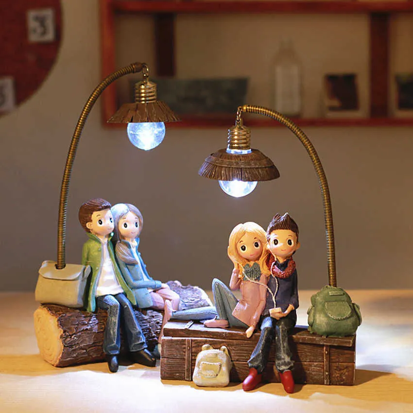 couple ornements de caractère avec LED résine artisanat pour la maison décor de jardin créatif garçons et filles lampe de nuit 210811