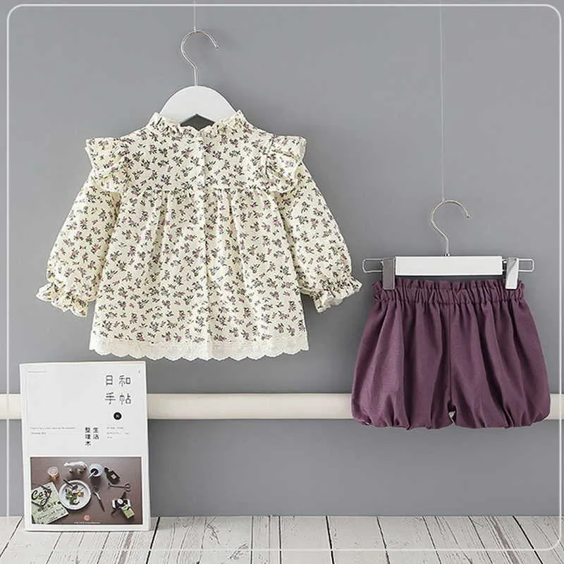 Spring Baby Girls 2-PCs Set Long Puff Sleeves Lace Shirts Top + Lila Shorts Barnkläder E9172 210610