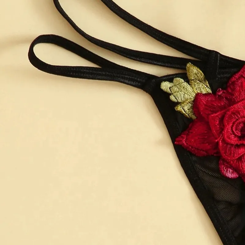 Lace-up Hollow Out Rose Broderade Underkläder Sexig kostym Par Erotiska Sex Underkläder Ladies G-Strängar Set Valentines Day Exotic 210515