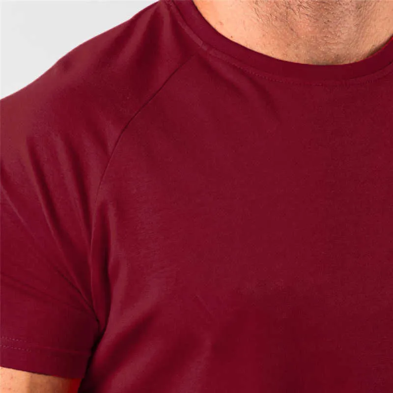 Стильные простые топы Мужская футболка для фитнеса с коротким рукавом Футболка для бега с мышцами Бодибилдинг Мужская спортивная одежда Slim Fit Tee 2107149227059