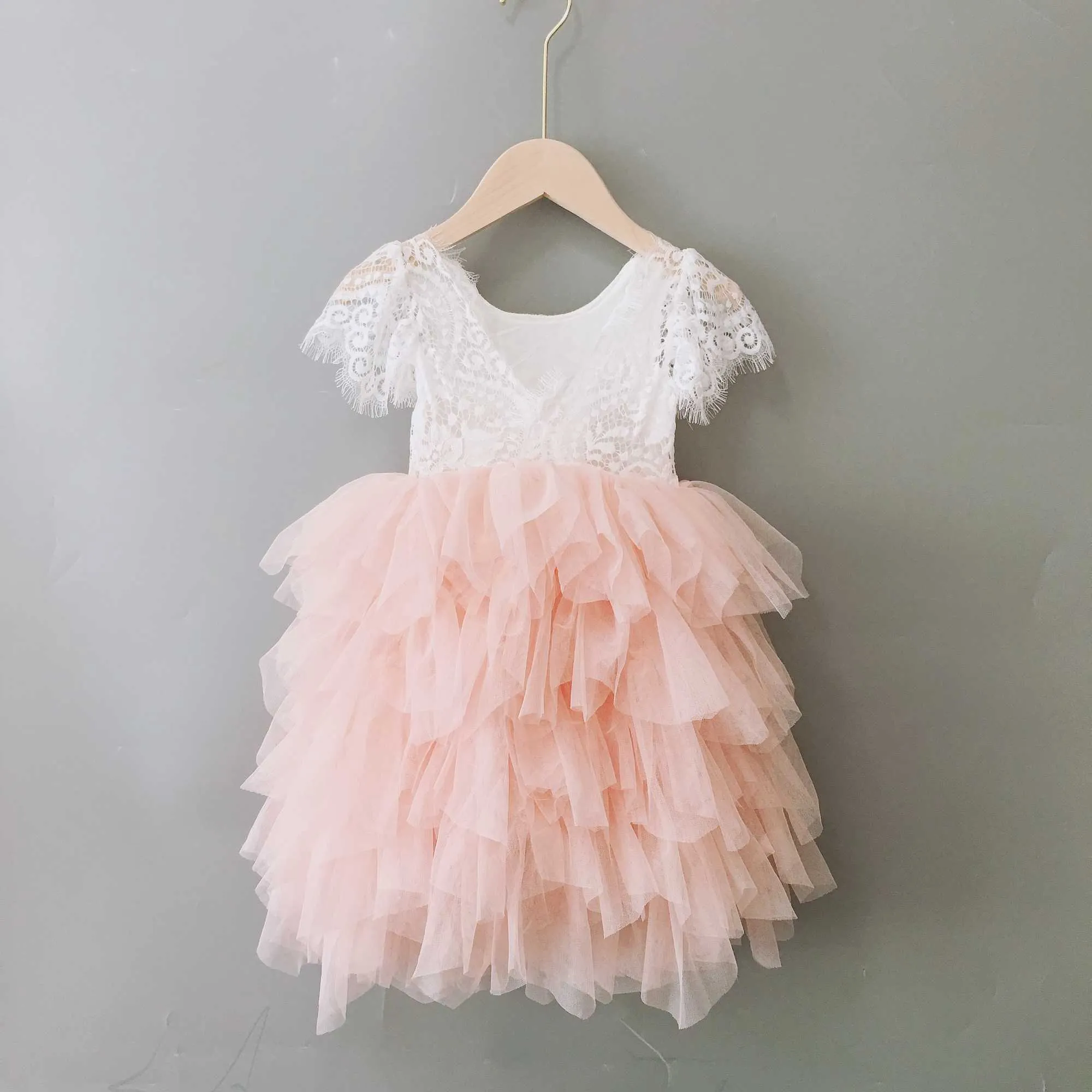Filles d'été robe de dentelle moelleuse pour enfants à manches volantes enfant gâteau bébé 1-10Y anniversaire blush princess Prom 210529
