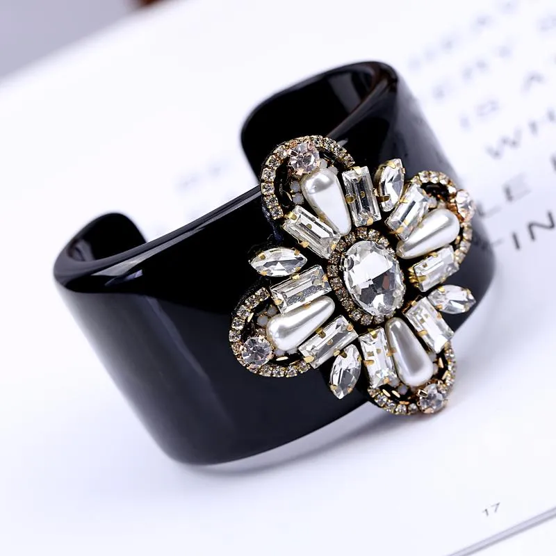 Bracciale HAHATOTO Trendy resina nera intarsiata a mano in rilievo di cristallo fiore dichiarazione gioielli da donna 3297241G