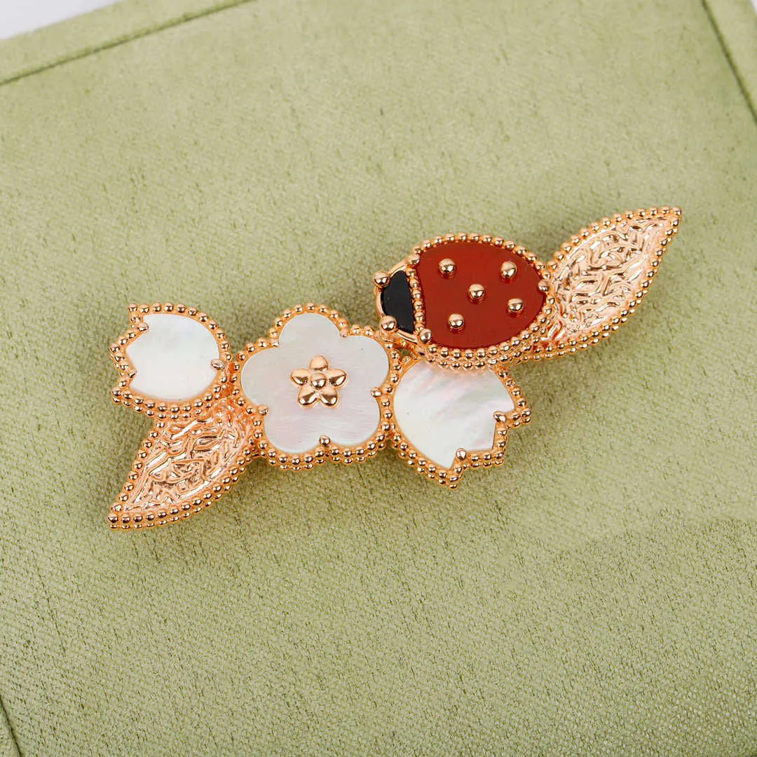 Top Quality Luxury Brand Pure 925 Silver Jewelry Lovely Ladybug Lucky Spring Design Cherry Leaf Mother Of Pearl Gemstone Brooch5792056