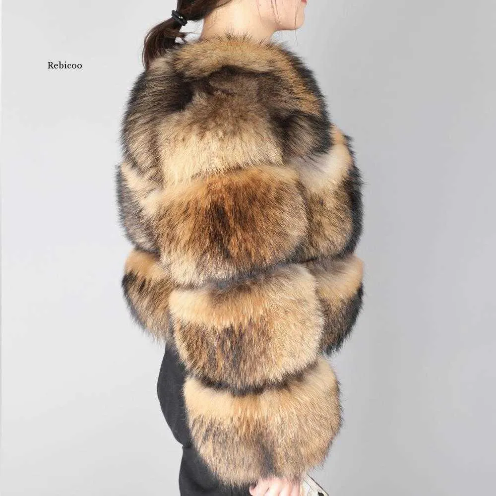 Hiver New Environmental Fox Fur Coat Courte section chaude épaississement Faux Fox Veste de fourrure Fashion Luxury Slim Real Fur Matel Femme G02350658