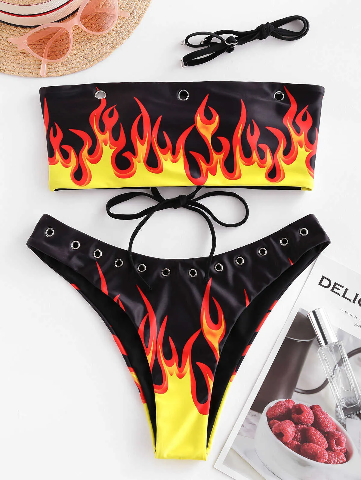 Vrouwen Lace-up Bandeau Bikini Set Strapless Sexy Badpak Flame Print Grommets Dames Badmode String Gewatteerde badpak 210621