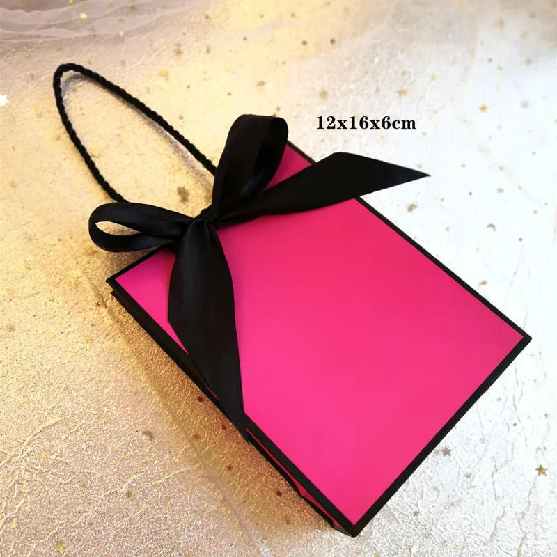 حقيبة هدايا هدايا وردية اللون الوردي مربع الذهب لحضور الكتب من بيجاماس التغليف الذهب مقبض الورق.