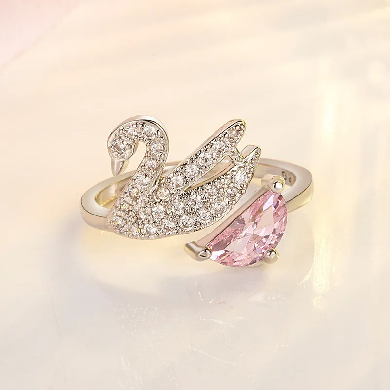 Chic Swan Design Pink Crystal Cyrkon Diamenty Gemstones Otwarte Pierścienie Dla Kobiet White Gold Color Moda Biżuteria Bijoux Prezenty