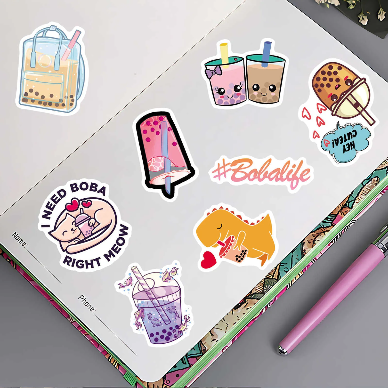 100 stks Cute Cartoon Pearl Pearl Milk Tea Stickers Pack voor Meisje Boba Bubble Teas Decal Sticker to DIY Bagage Laptop Gitaar Auto