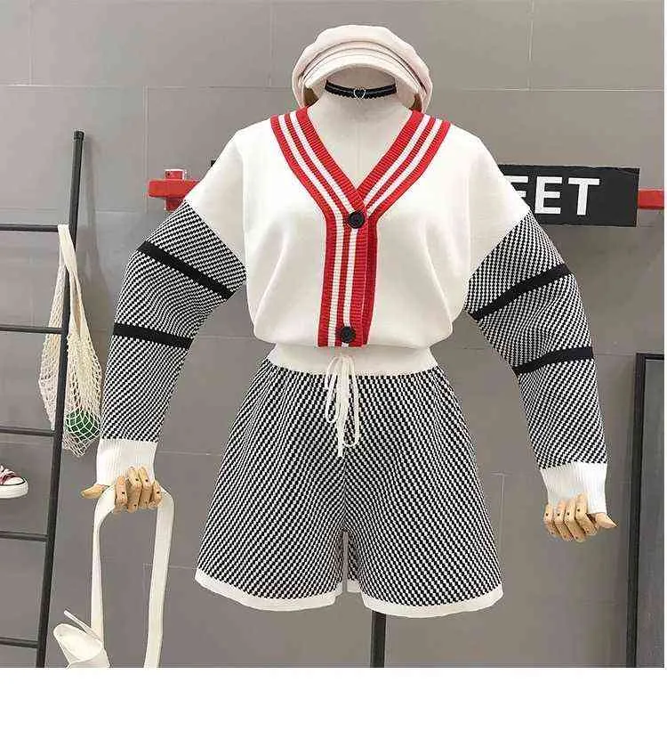 Printemps tricots version coréenne de lumière mature vent âge réduction cardigan pull taille haute shorts plaid 211106