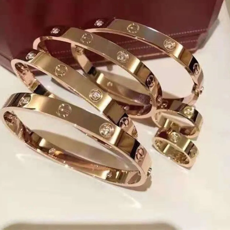 Schöne Ziegenzubehör Carhome Liebe Paar Armband Frauen Ins Nicht -fundierter Roségold 18K Armband Herren beliebt Online Red Korea2015813