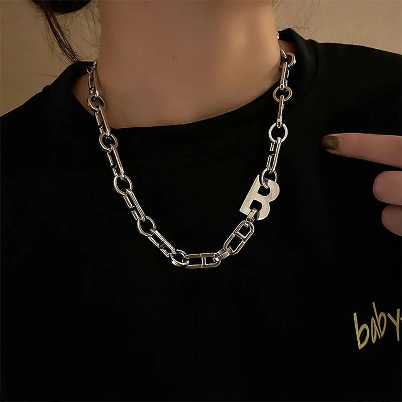 Metal Party Cool Woman Chain Necklaces Jewelry Europe America Atmospheric Letter B Domineering Youth Tattoo Girl Sexy Decoration C306I