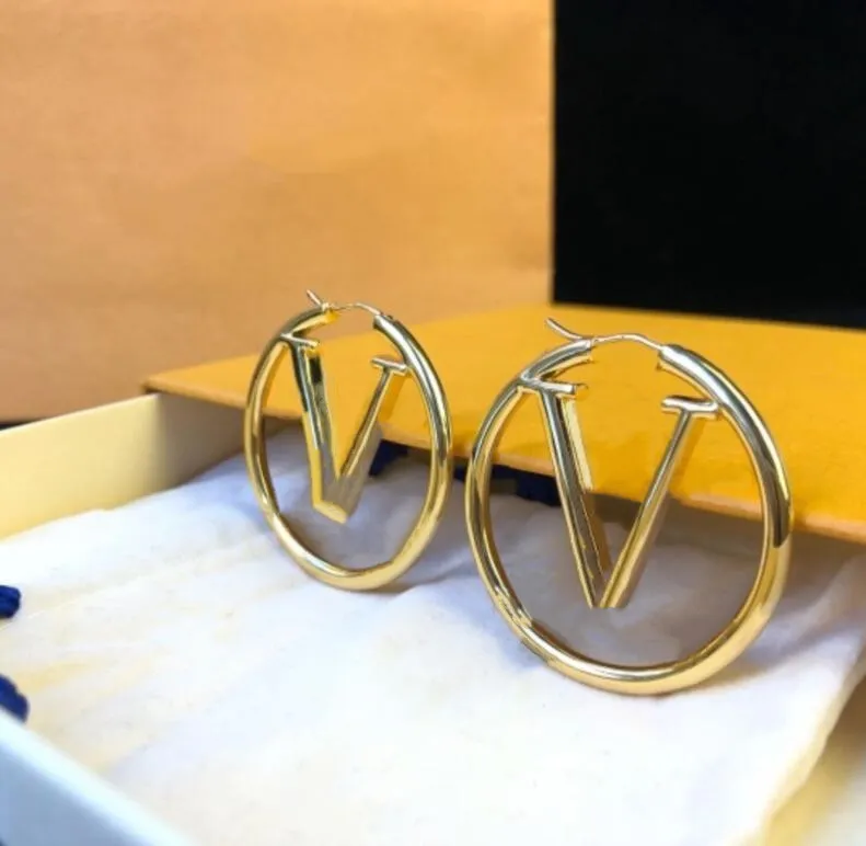 Accesorios de joyería de Top Paris Pendientes de aros de mujeres Luxury 18k Gold Ear Studs Lady Nice Christmas Regalo con Box196l