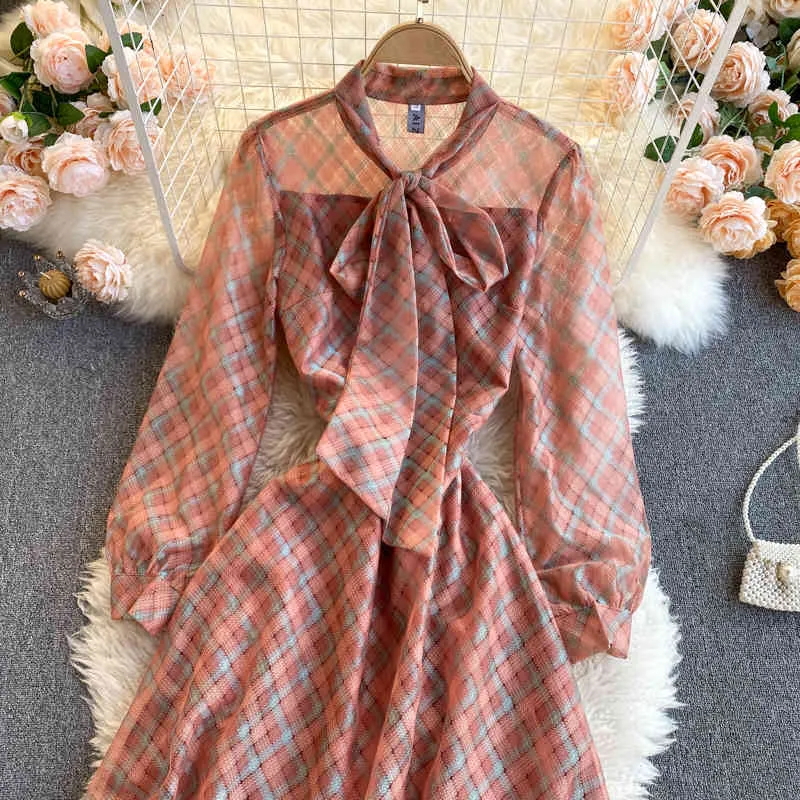 Spring And Summer Women's Plaid Vintage Dress Elegant Ladies Long-Sleeved Bow Bandage Dresses Femme Robe Korean Style 210514