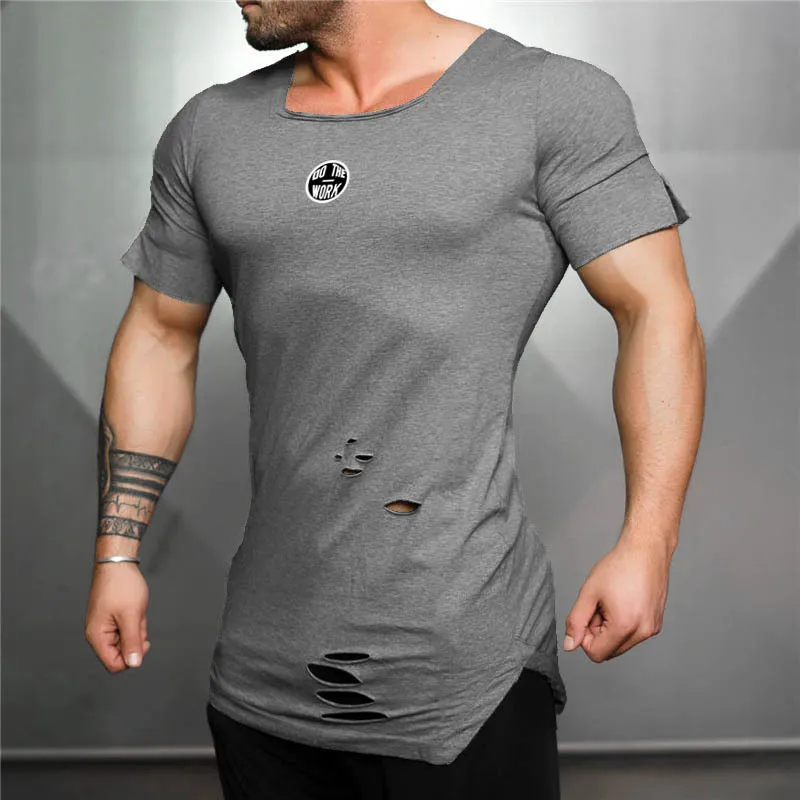 Odzież marki Nowy Lato Moda T Shirt Mężczyźni Ripped Hole Fitness Koszulka Siłownia Krótki Rękaw Solid Slim Fit Tshirt 210421