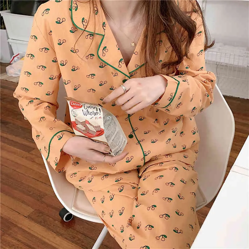 Långärmad Sleepwear Cherry Printing Kvinnor Hem Chic Bekväm Loose Cotton Fashion Pajamas Suits Sets 210525