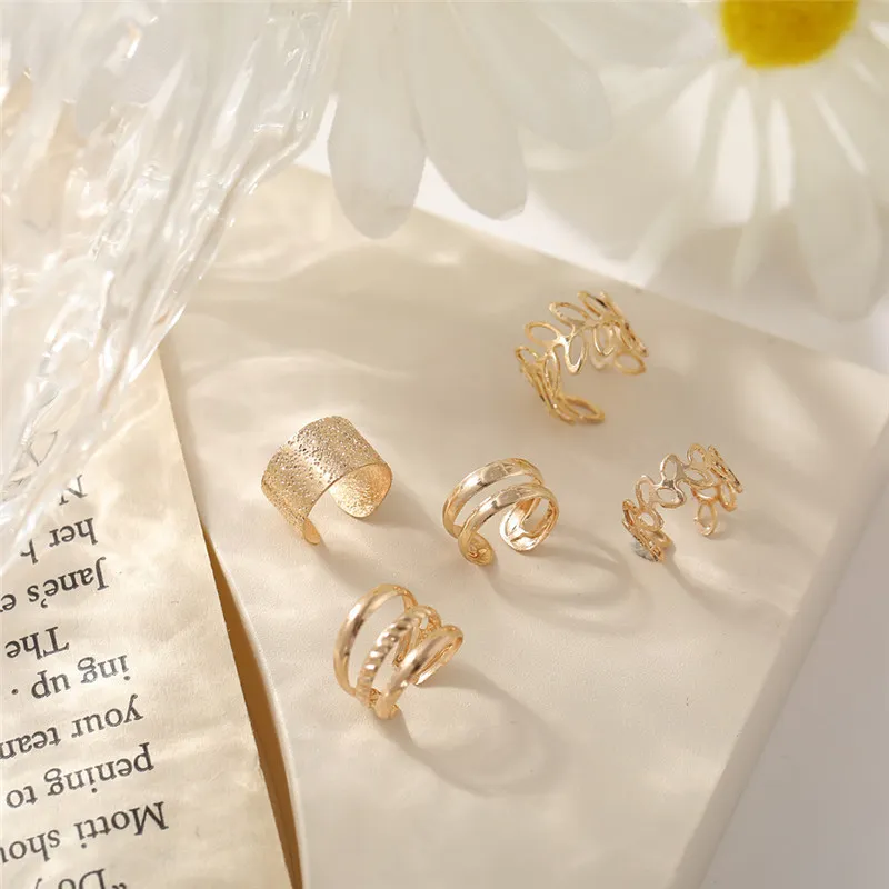 5 pezzi di moda color oro foglie orecchini a clip orecchio non penetranti le donne semplici gioielli finti polsini dell'orecchio con cartilagine