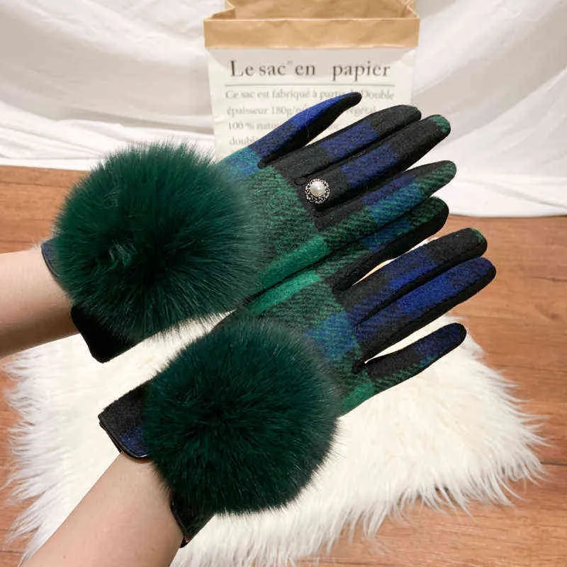 Mulheres039s Luvas de Cashmere Ladies Tela Touch Screen Furry Fur Ball Plaid Wool Luve Mittens S22267 2201139694685