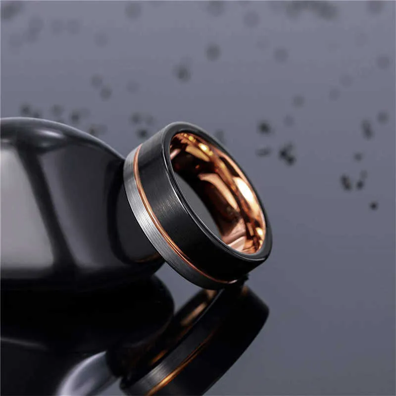 Tigrade Ring Men Tungsten Black Rose Gold Lineブラシをかけた6/8mmの結婚式のバンドの婚約メンズパーティージュエリーバギューHomme 210610