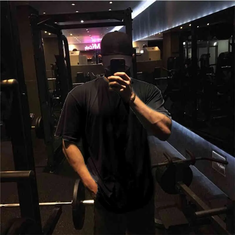 Oversized Half Mouw T-shirt Mode Katoenen Gym Kleding Fitness Mens T-shirt Hip Hop Sportkleding Losse Man Bodybuilding Tshirt 210421