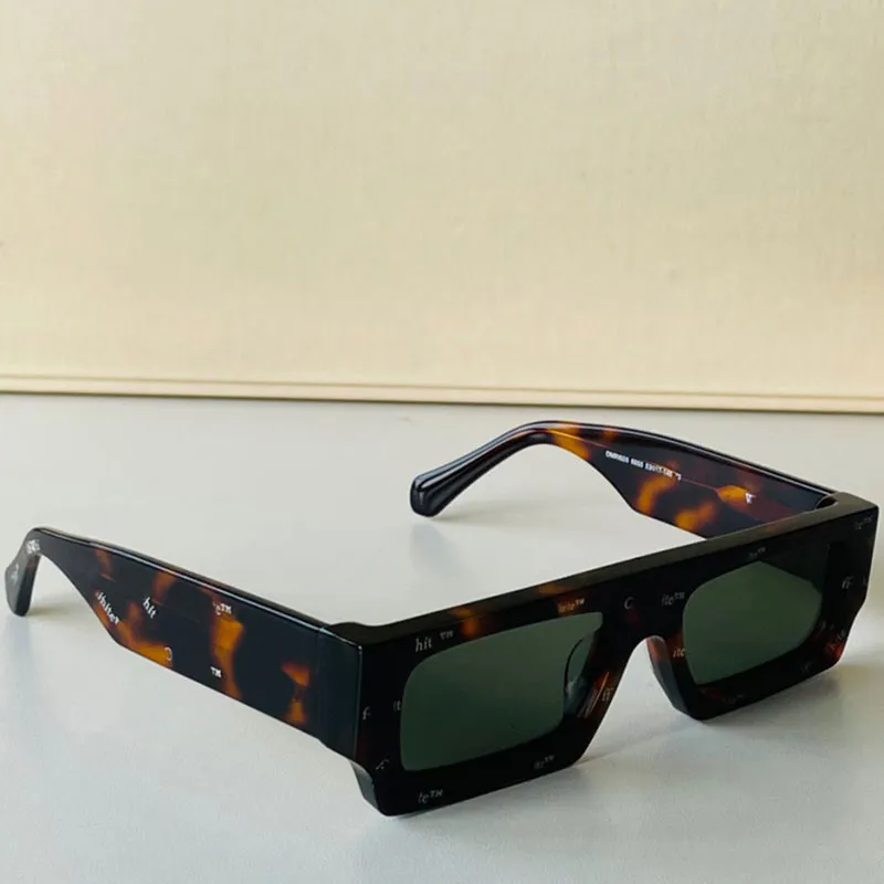 22SS Rectangular Classic Fashion 40008 Solglasögon 8 0mm Polykarbonatplatta hackade ramsolglasögon för män och kvinnor White Sun G312A