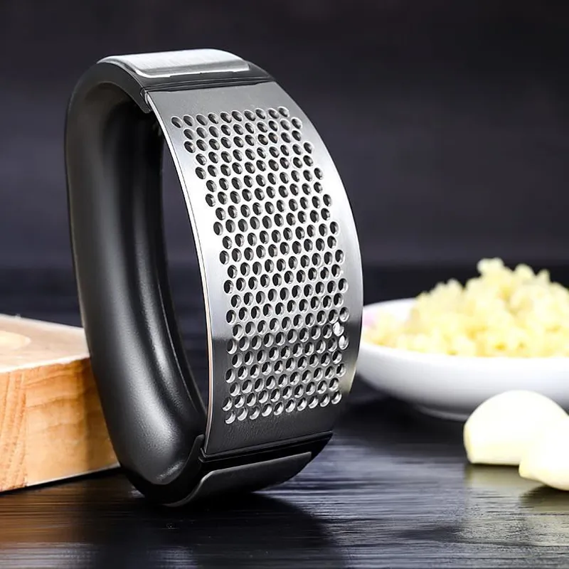 Creative Garlic Press Rocker Stainless Steel Ginger Garlic Chopper Crusher Metal Hand Press Garlic Grinding Slicer Kitchen Gadgets250R