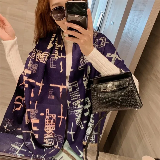 Hotsale brand womens senior cashmere shawls Fashion tourism outdoor soft Designer luxury gift scarves long color printing Scarf