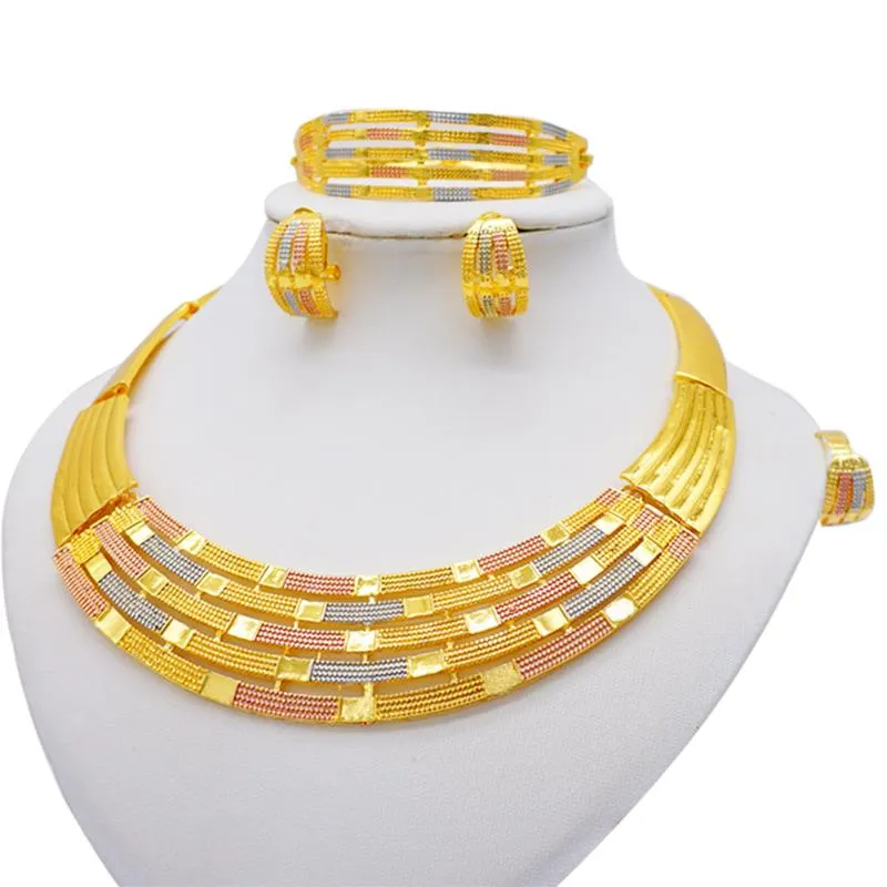 Collier de boucles d'oreilles africain 24k en or couleurs de bijoux pour femmes Dubai Bridal Wedding Gifts Choker Bracelet Ring Jewellery Set211v