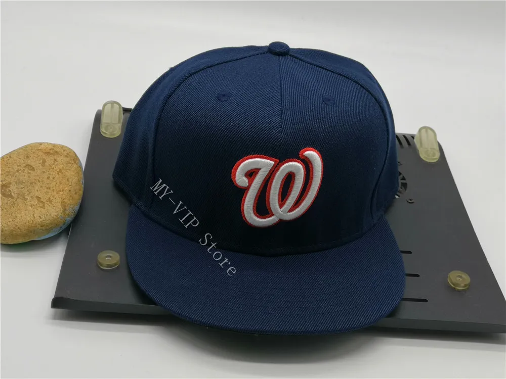 トップ2021ニューワシントンフィットハーツクール野球帽アダルトフラットピークヒップホップレターWフィットキャップメンズ女性フルクローズドゴーラ
