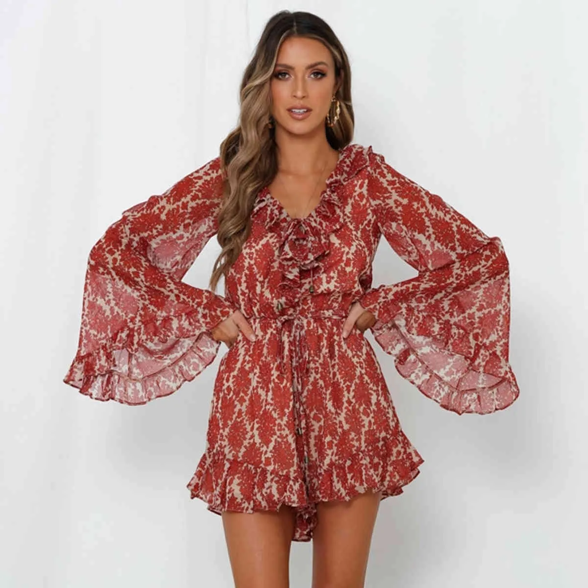 Jastie Fırfırtı V Yaka Flare Sleeve Boho Tulum Kadınlar Yaz Tulum Şifon Çiçek Baskı Rahat Tulum Kadınlar Için Romper 210419