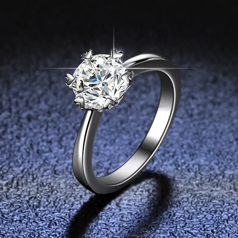 Klassische 6 Herz ausgezeichneter Schnitt Diamond-Test bestandener D-Farbe Gute Klarheit Moissanite Ring Silber 925 Schmuck