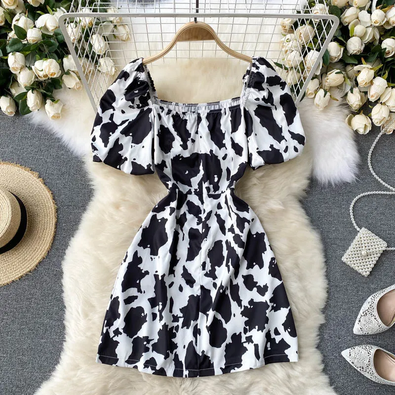 Kimutomo Chic Cow Spot Dress Fransk Puff Sleeve Kvinnor Sommar Square Collar Slim Waist Holiday Vestidos Elegant Femme 210521
