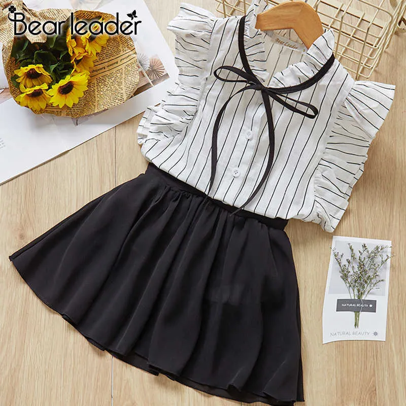 Bear Leader Girls Clothing Set Summer Girl Clothes Sleeveless Striped Top+Pants Kids Suits Cute Flower Children Outfits 210708