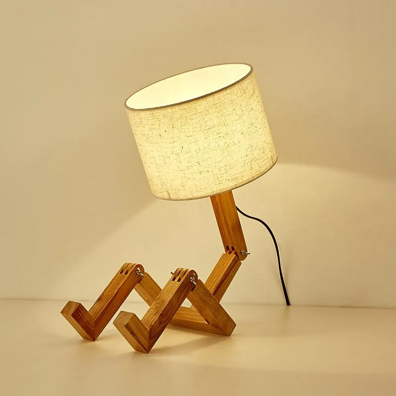 Lámparas de mesa Arte de tela moderna Madera Escritorio de escritorio Forma Robot Luces de madera E27 Soporte 110-240V Salón de estudio Indoor Night Light316f
