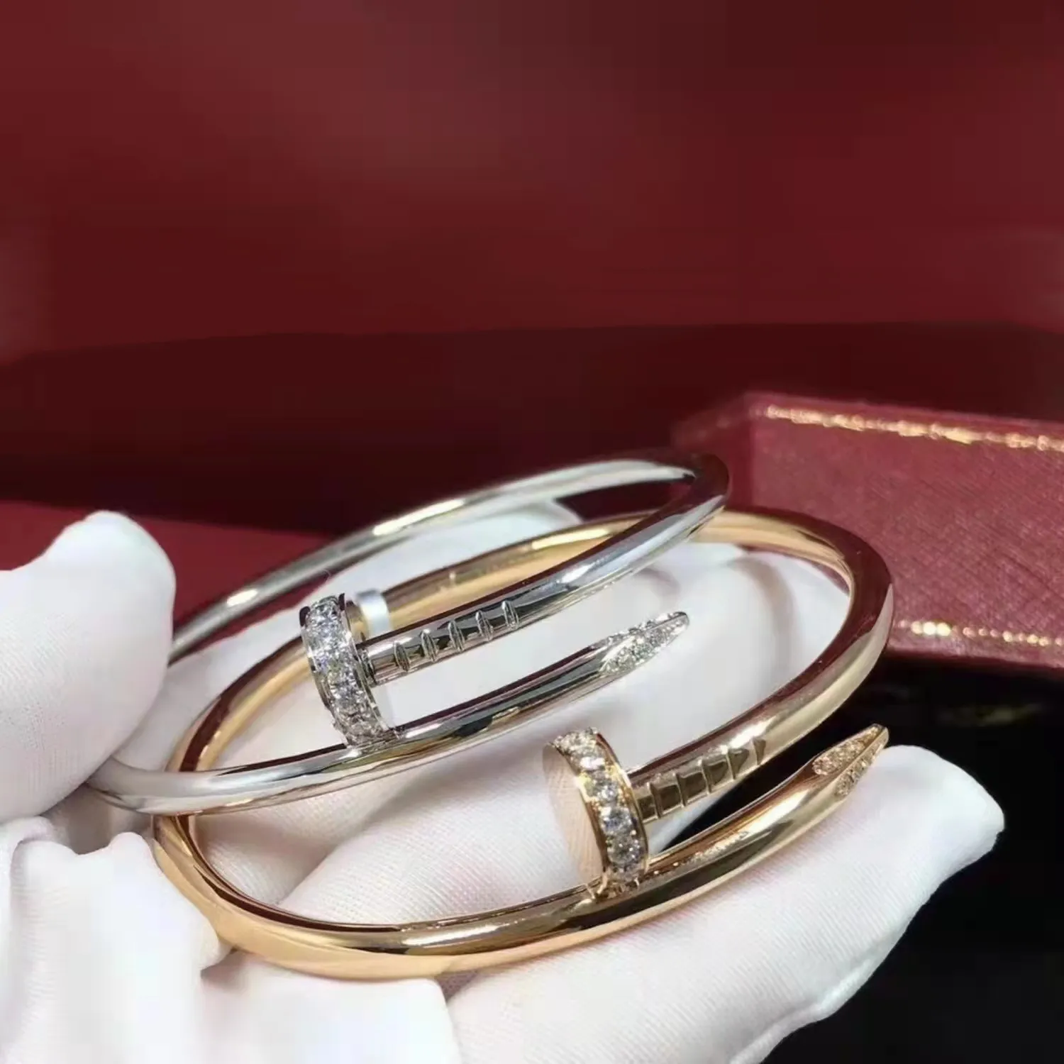 Модельеры Браслеты Очаровательные браслеты ювелирные изделия высокого качества Классический мужской браслет не выцветающие украшения подарок для мужчин и женщин1992