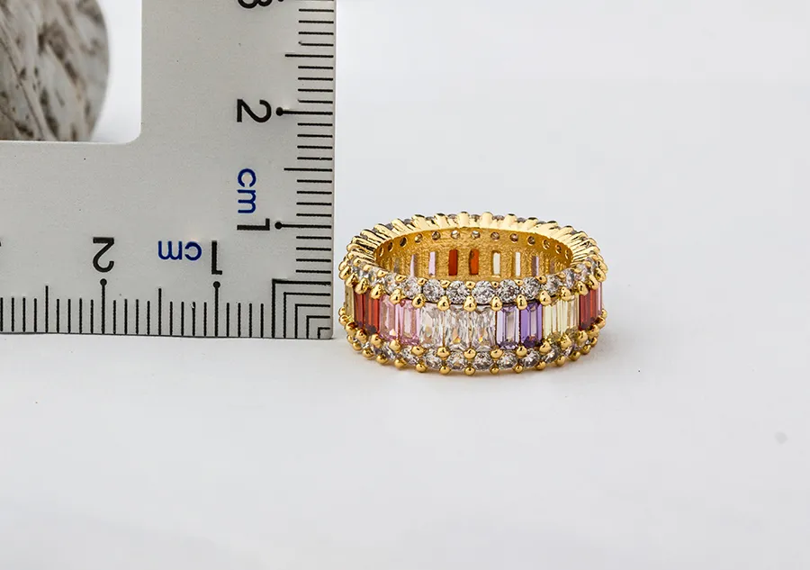 Dunne Baguette Rainbow CZ Gouden Ring voor Dames Mode Engagement Wedding Band Topkwaliteit Charm Jewelry332S