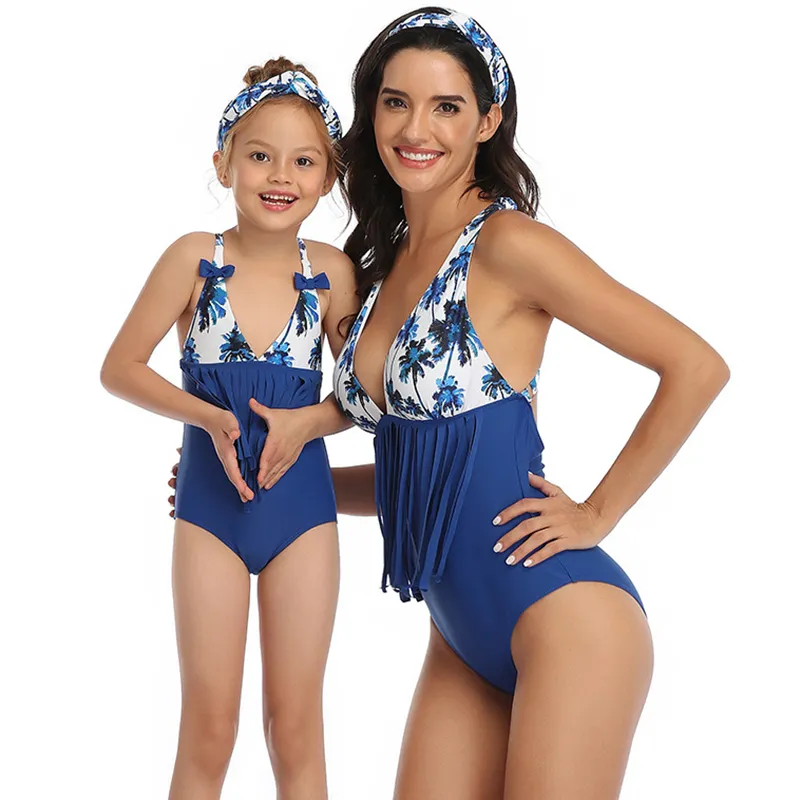 Famille Matching Look Feuille Maillot de bain Tenues Mère Fille Maillots de bain Gland Maman et moi Bikini Beachwear Vêtements Maillot de bain 210417