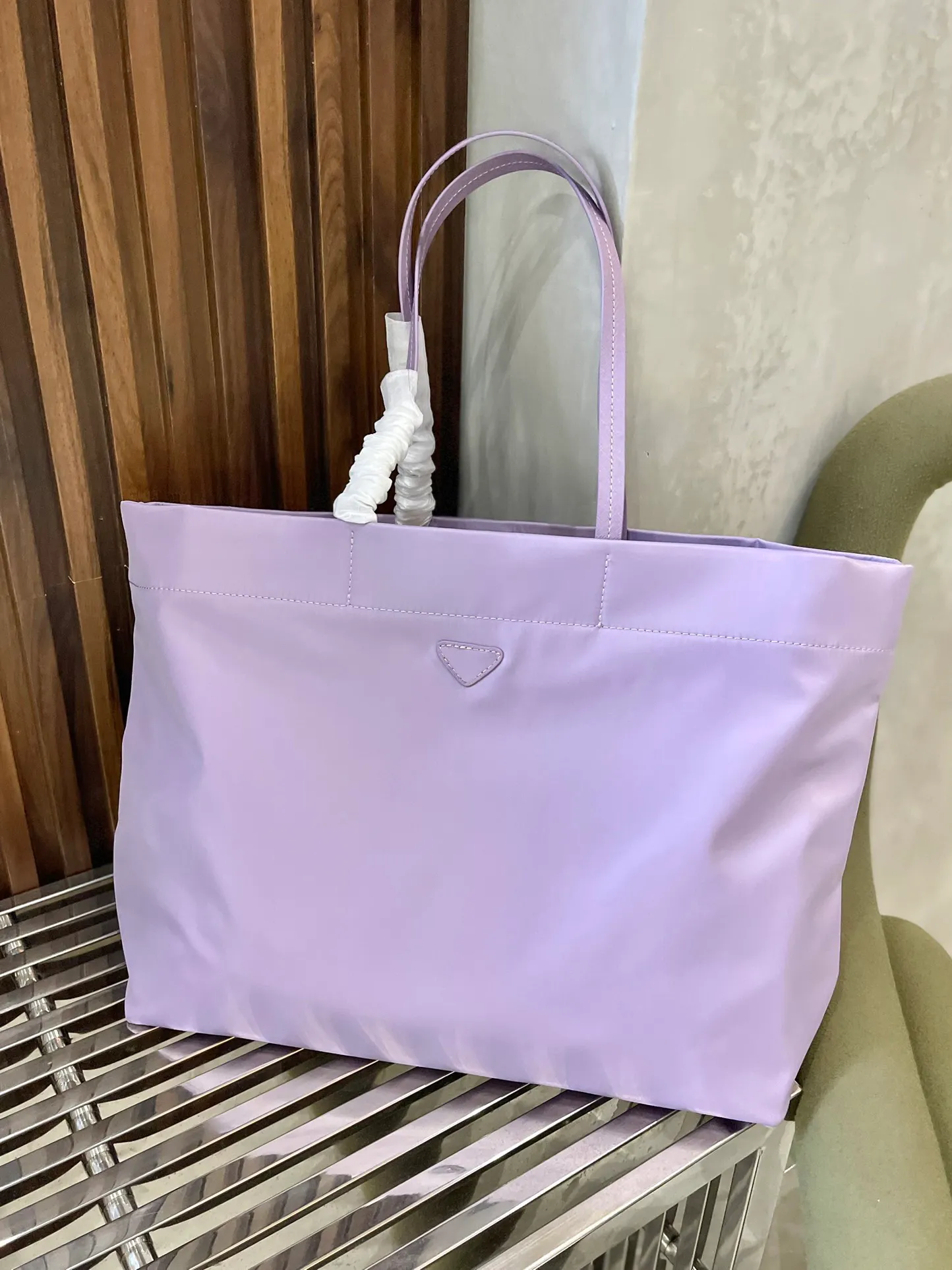 2021 Señoras Bolsa de compras de marca grande Totes de nylon reciclado Monederos Tote Bolsas de playa Bolso Oxford Bolsos de viaje portátiles 246G