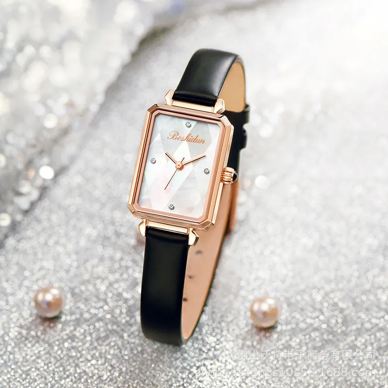 同じ時計、女性の英国の学生、シンプルな小さなダイヤルグリーンテーブル{カテゴリ} 4165706のロラロース時計