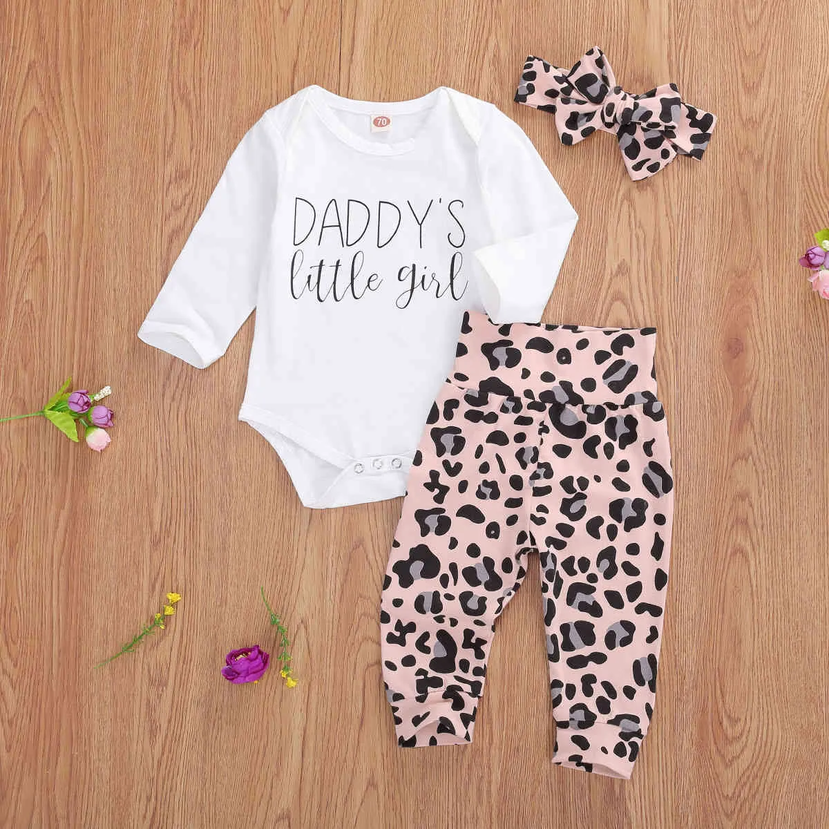 0-24m Leopard Born Spädbarn Baby Girl Clothes Set Daddy's Little Romper + Byxor Headband Söt Höstkläder 210515