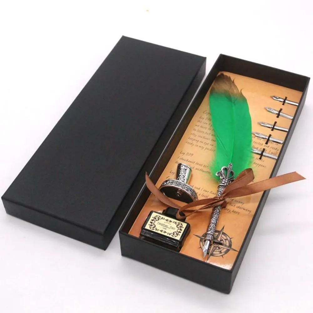 Подарочная коробка с золотой перьевой ручкой для студентов012342498416