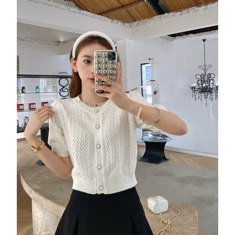 Fashion short women's top knit sweater all-match solid color five-point sleeve cardigan Slim fit 210520