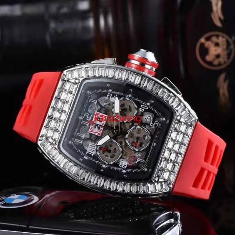 Мужские часы мужского роскошного силикона для мужчин Sports Des Men Многофункциональный кварц 6-контактный хронограф часы 101831
